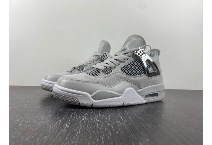 Air Jordan 4 WMNS “Frozen Moments” AQ9129-001