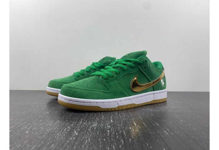 Nike SB Dunk Low "St. Patrick