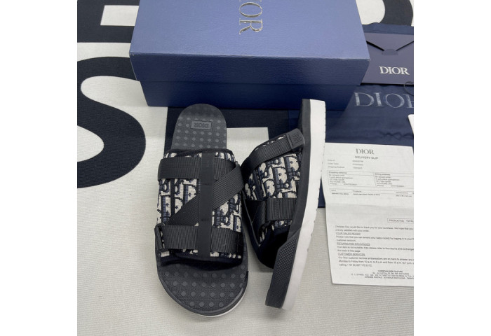 D*or alpha oblique black slide