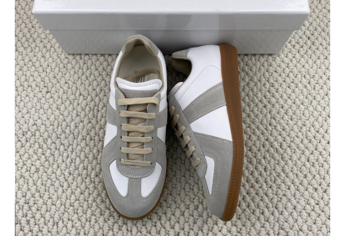 ma*s*n Ma*i*la calfskin sneakers