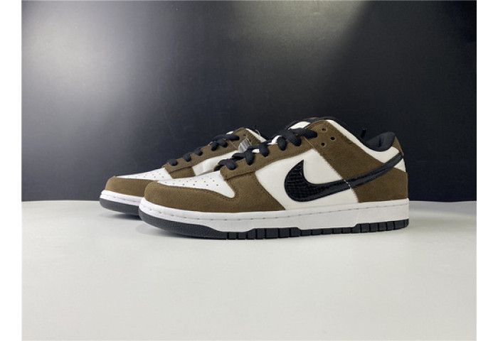 Nike SB Dunk Low White Black Trail End Brown 304292-102