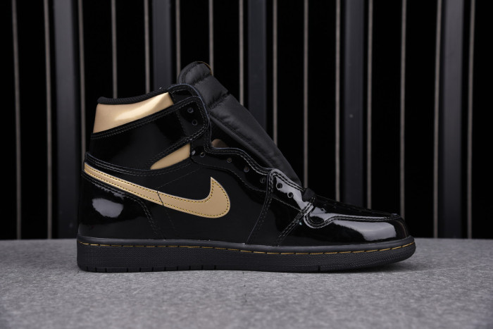 Jordan 1 Retro High Black Metallic Gold (2020) 555088-032