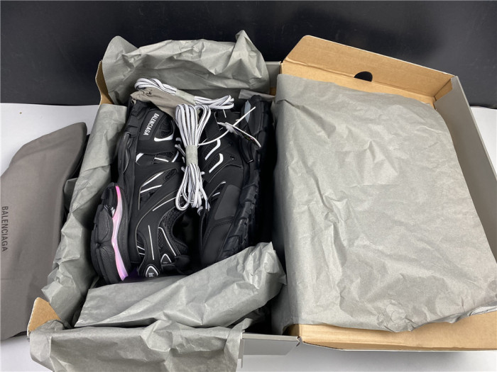 Ba*len*cia*ga track led black 555036w2gb11000