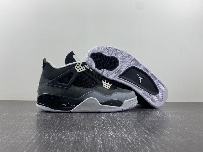 AIR JORDAN 4 RETRO 