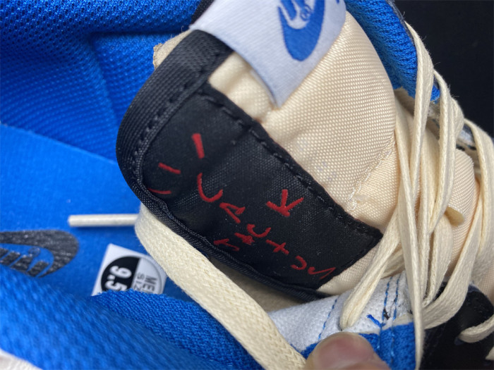 Jordan 1 Low fragment design x Travis Scott DM7866-140
