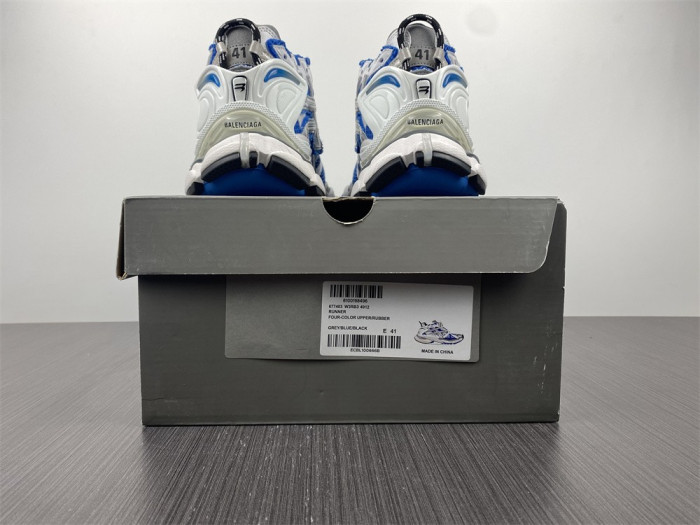 Ba*len*cia*ga runner sneaker