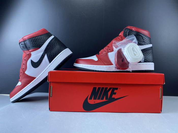 Jordan 1 Retro High Satin Snake Chicago (W) CD0461-601