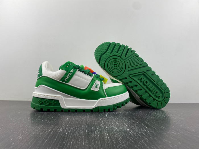 l**is V*t*n lv trainer