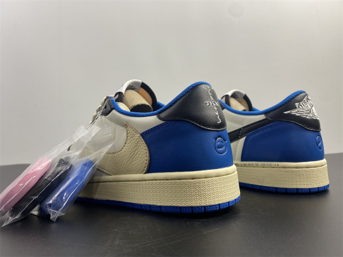 Jordan 1 Low fragment design x Travis Scott DM7866-140