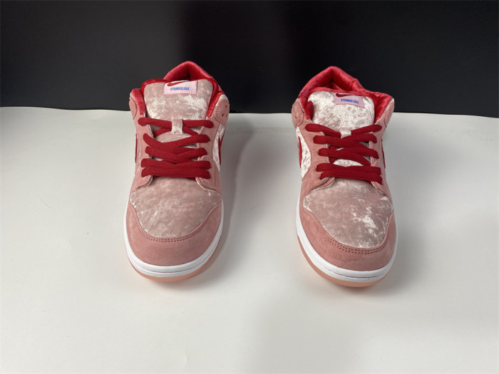 Nike SB Dunk Low StrangeLove Skateboards (Regular Box) CT2552-800