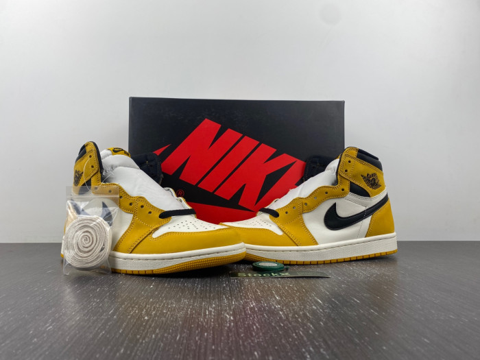 Air Jordan 1 High OG “Yellow Ochre” DZ5485-701