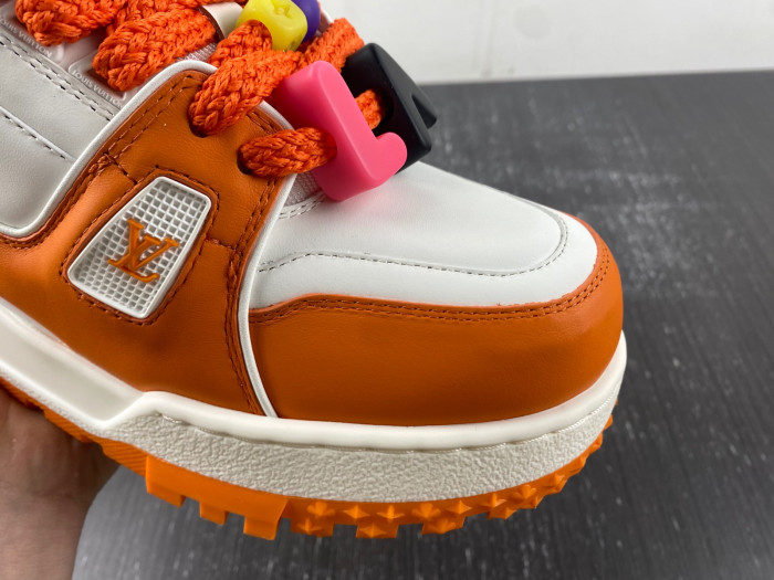 l**is V*t*n lv trainer