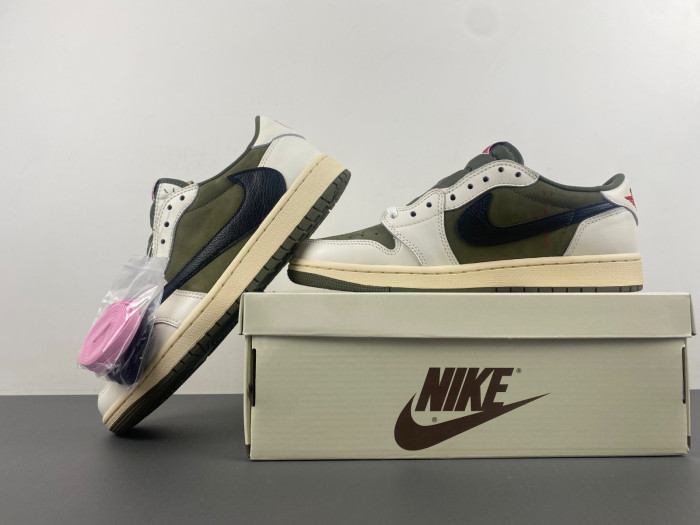 Travis Scott x Air Jordan 1 Low OG DM7866-200