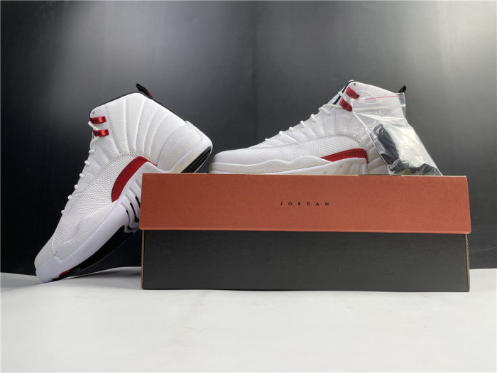 JORDAN 12 White flame red CT8013-106