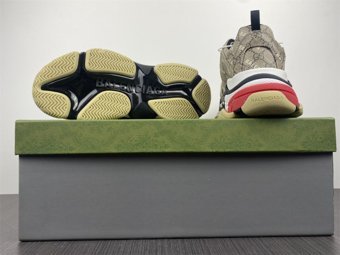 gc x Ba*len*cia*ga sneaker 681066ulz10 9795