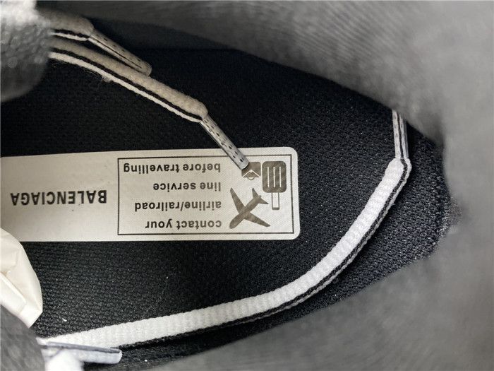 Ba*len*cia*ga track led black 555036w2gb11000