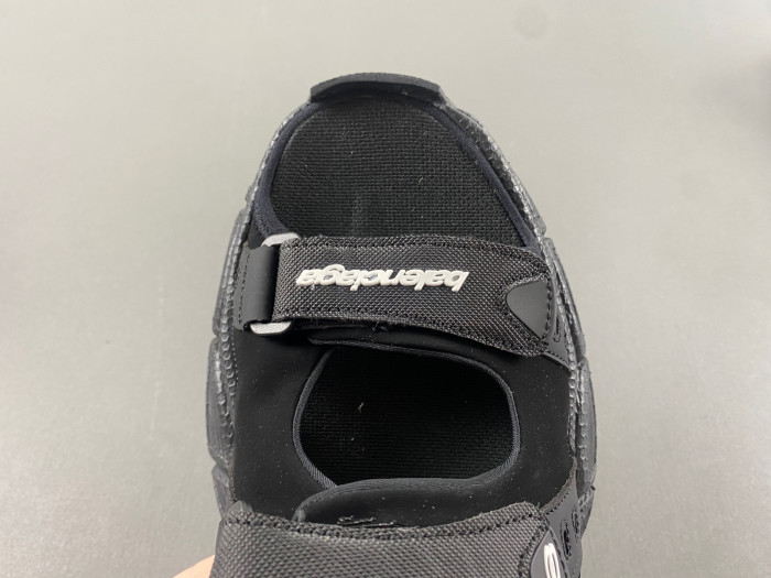 Ba*len*cia*ga sandal