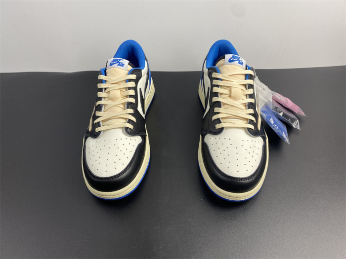 Jordan 1 Low fragment design x Travis Scott DM7866-140