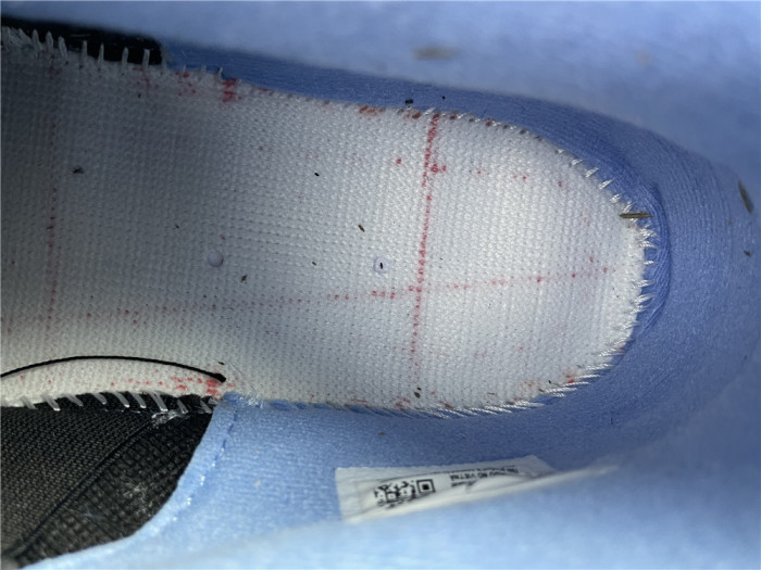 Jordan 4 Retro University Blue CT8527-400