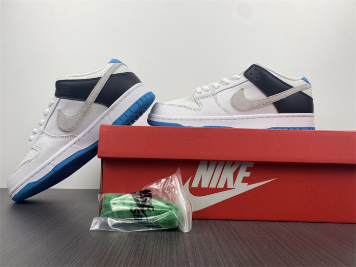 Nike SB Dunk Low “Laser Blue” BQ6817-101