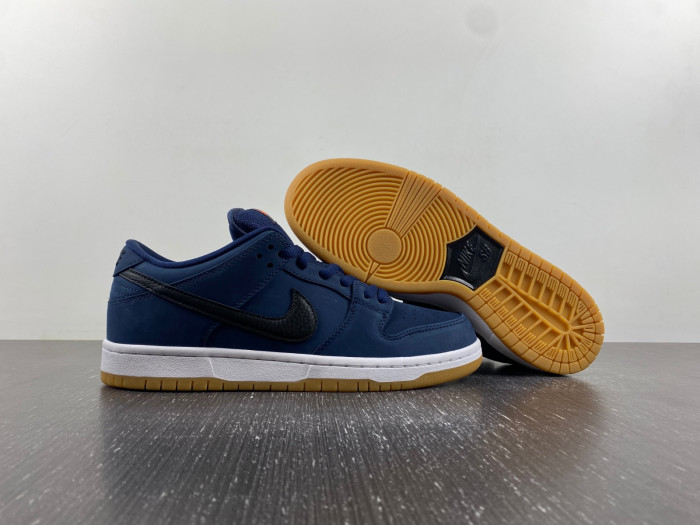 Nike SB Dunk Low Pro ISO CW7463-401