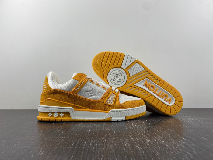 l**is V*t*n lv trainer