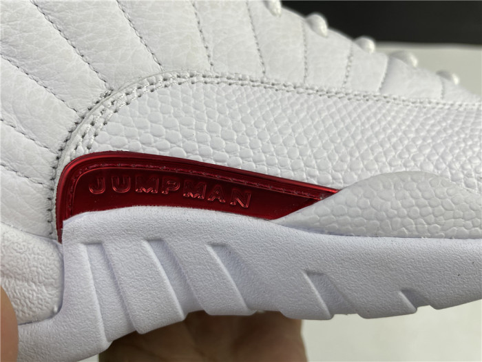 JORDAN 12 White flame red CT8013-106