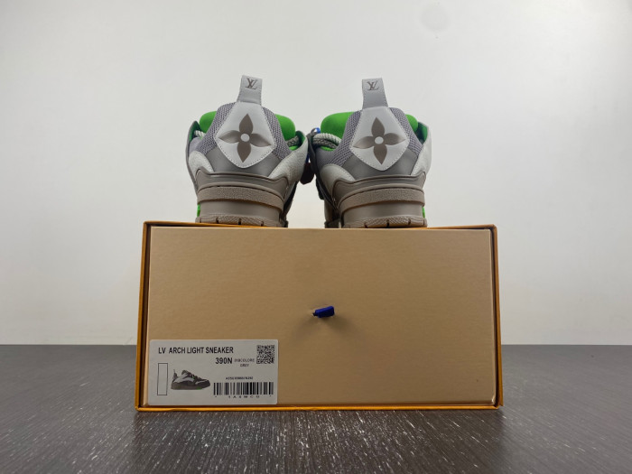 L*V ARCH LIGHT SNAEKER