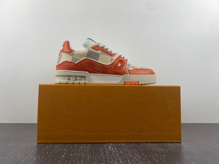 l**is V*t*n lv trainer