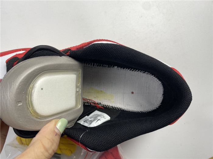 Nike SB Dunk Low “Vietnam 25th Anniversary” 309242-307