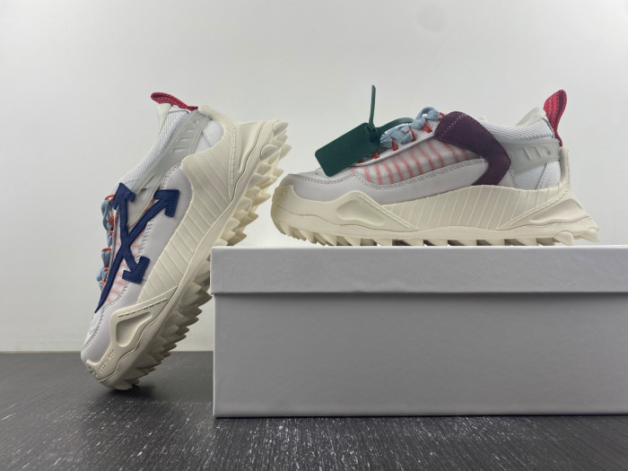 Off-White c/o Virgil Abloh