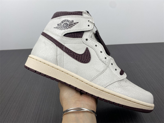 Air Jordan 1 High OG Sail/Burgundy Crush DO7097-100