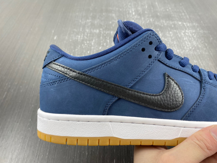 Nike SB Dunk Low Pro ISO CW7463-401