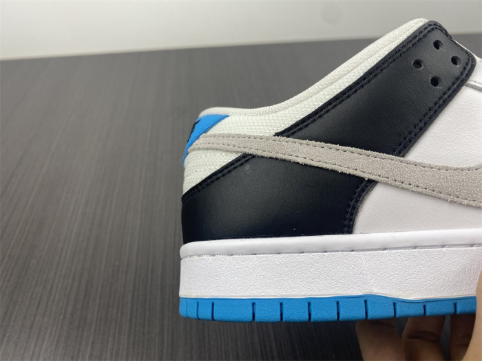 Nike SB Dunk Low “Laser Blue” BQ6817-101