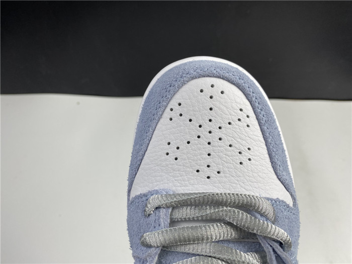 Sean Cliver x Dunk SB Low DC9936-100