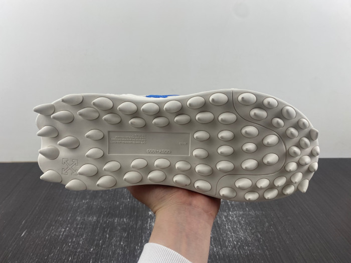 Off-White c/o Virgil Abloh