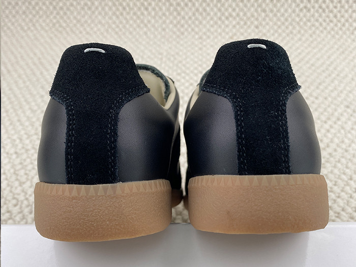 ma*s*n Ma*i*la calfskin sneakers