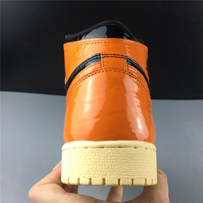 AIR JORDAN 1 SHATTERED BACKBOARD 3.0 555088-028