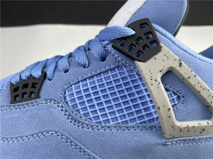 Jordan 4 Retro University Blue CT8527-400