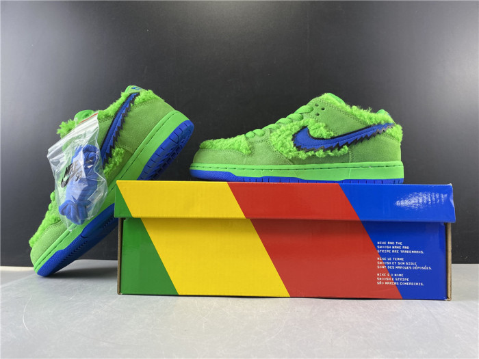 GRATEFUL DEAD X NIKE SB DUNK LOW “GREEN BEAR” CJ5378-300