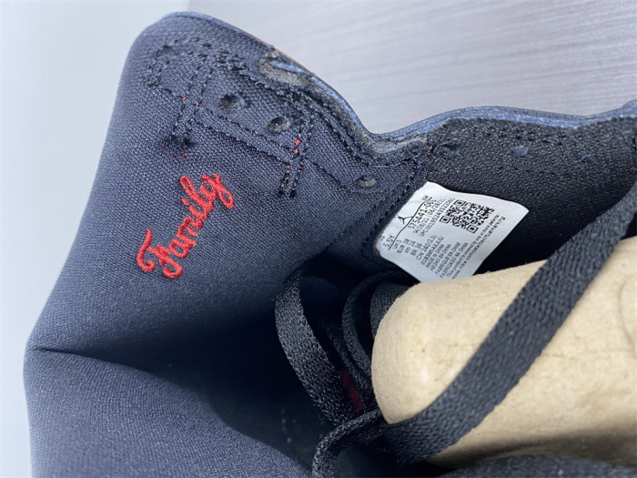 Air Jordan 1 High OG “Bred Patent” 555088-063