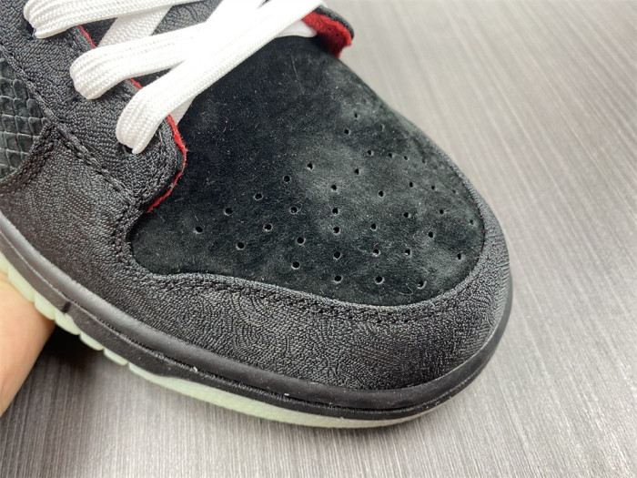 Nike SB Dunk Low LPL League of Legends  DO2327-011