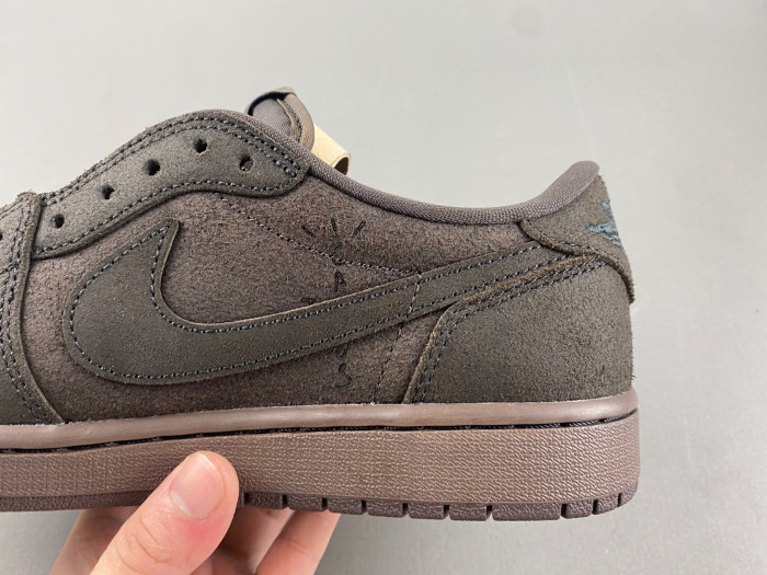 Travis Scott x Air Jordan 1 Low OG