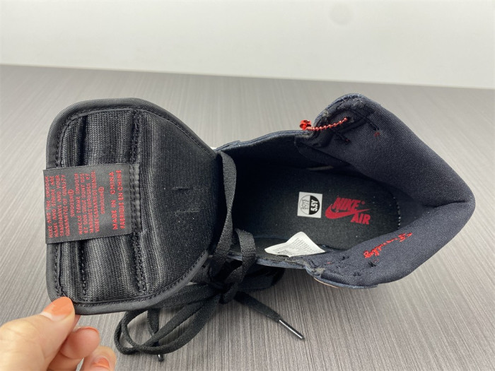 Air Jordan 1 High OG “Bred Patent” 555088-063