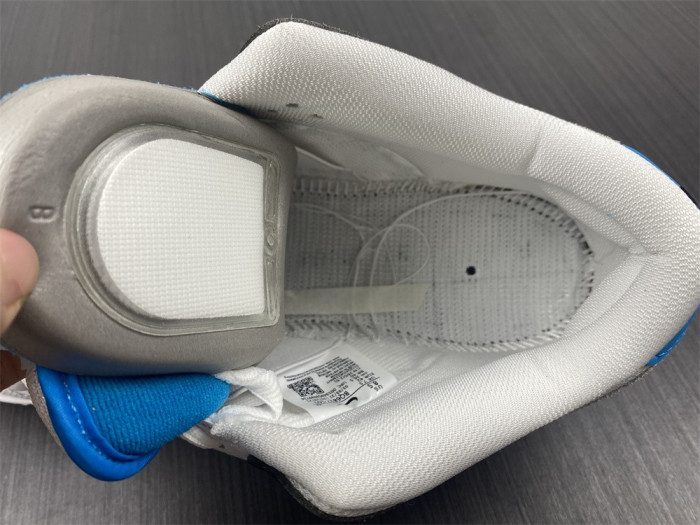 Nike SB Dunk Low “Laser Blue” BQ6817-101