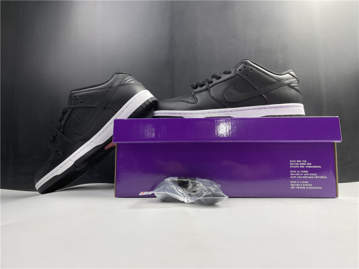 NIKE DUNK LOW X CACTUS PLANT FLEA MARKET CV1727-001