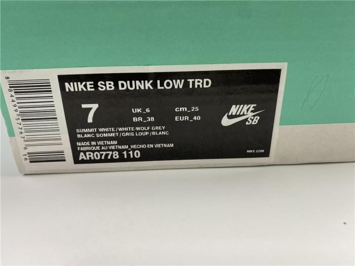 Nike SB Dunk Low Summit White Wolf Grey AR0778-110
