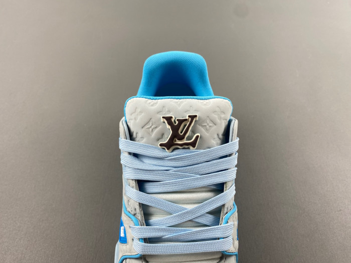 l**is V*t*n lv trainer