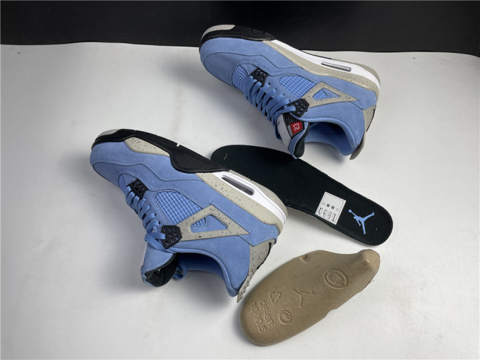 Jordan 4 Retro University Blue CT8527-400