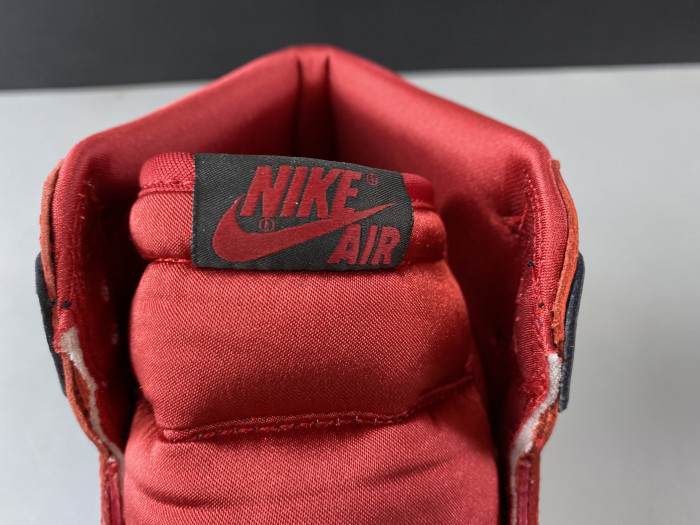 Jordan 1 Retro High Satin Snake Chicago (W) CD0461-601